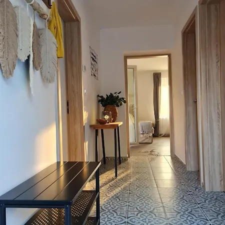 Darnay20 Vendeghaz * 기에네스디아스