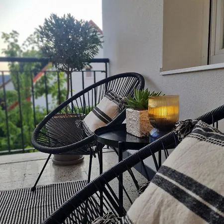 Darnay20 Vendeghaz *