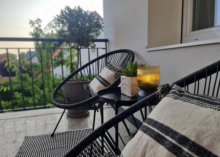 Darnay20 Vendeghaz *